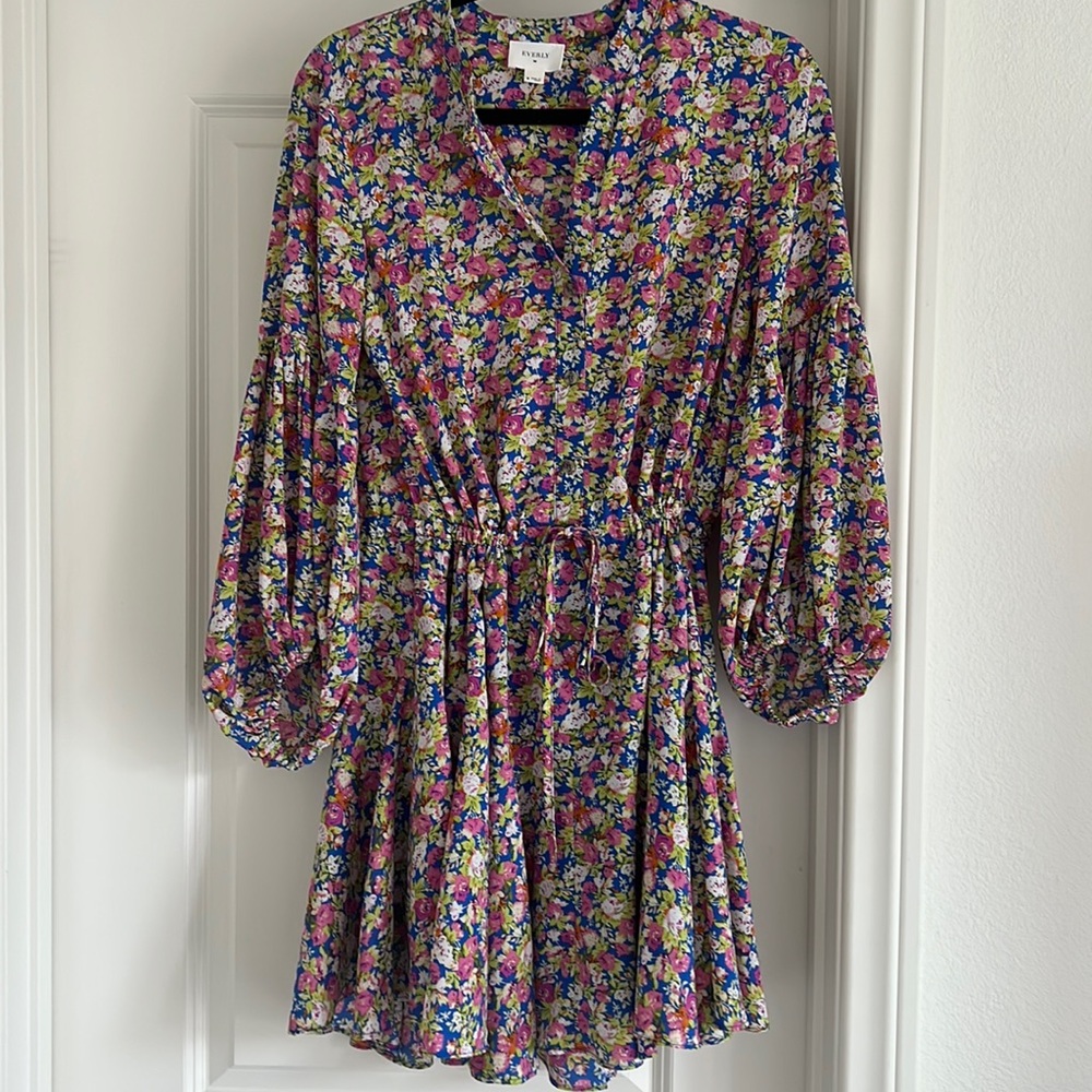 Floral dress adjustable cinched waistline